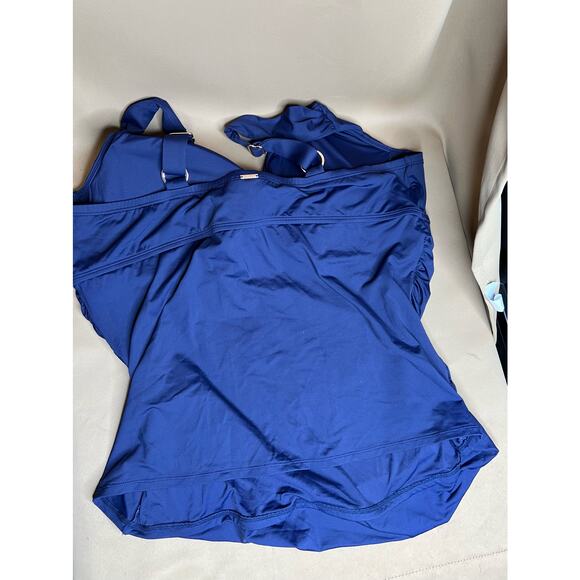 Anne Cole Navy Twist Front Bandeaukini Swim Top 22W NWT - Picture 6 of 8